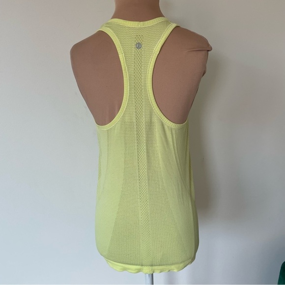 Lululemon Heathered Sheer Lemon Yellow Green Swiftly Tech Racerback Tank Size 6 - Picture 4 of 11